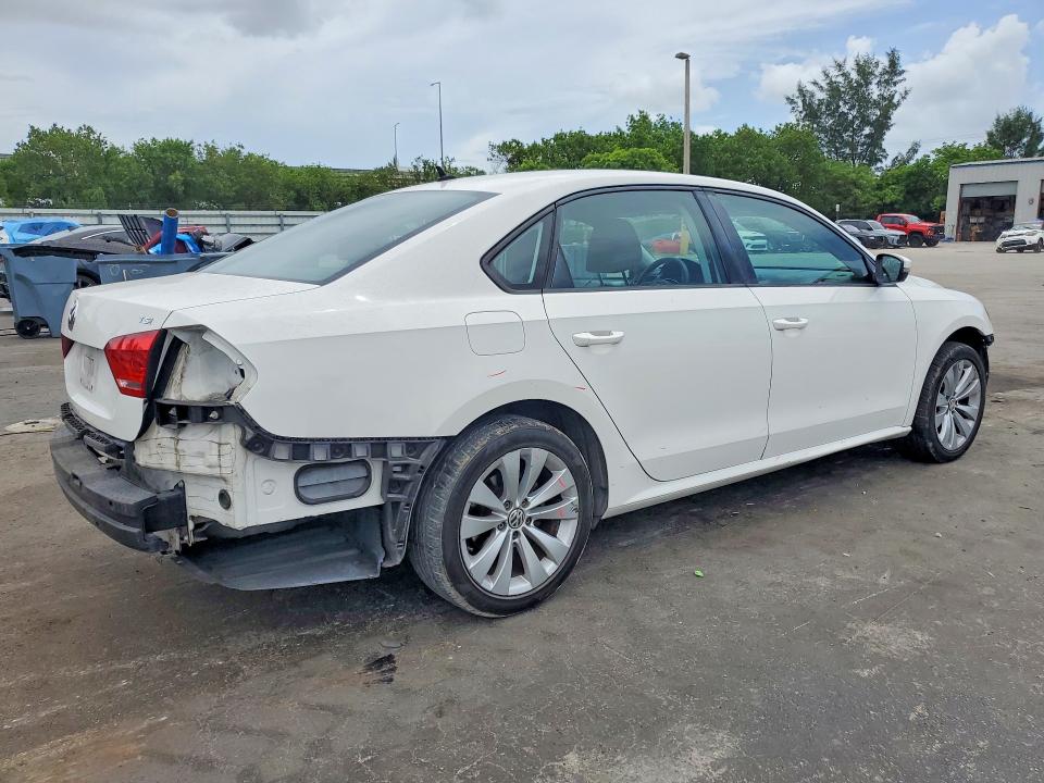Продажа на аукционе авто 2015 Volkswagen Passat, vin: 1VWAT7A30FC052312, номер лота: 59122316