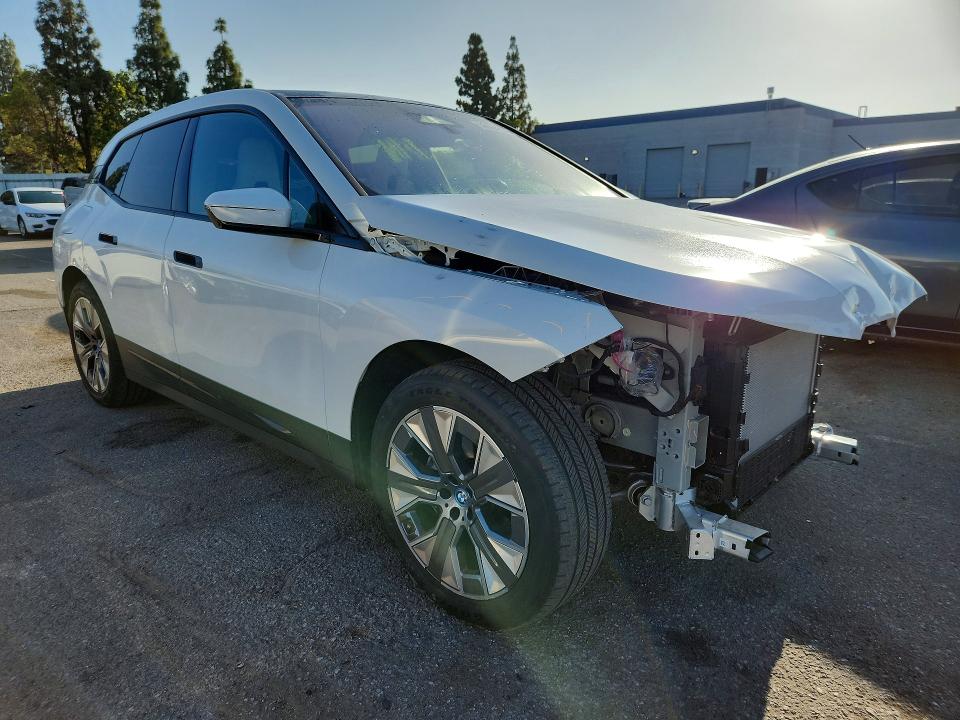 Продажа на аукционе авто 2025 Bmw Ix, vin: WB523CF00SCT40738, номер лота: 56694196