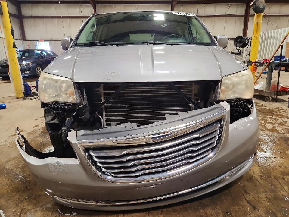 Продажа на аукционе авто 2014 Chrysler Town & Country, vin: 2C4RC1BG9ER303855, номер лота: 57232156