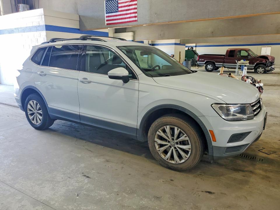 Продажа на аукционе авто 2018 Volkswagen Tiguan, vin: 3VV3B7AX2JM214242, номер лота: 56435356