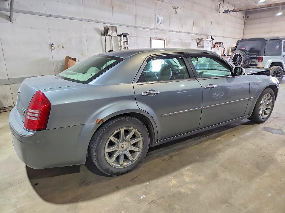 2006 Chrysler 300c მანქანა იყიდება აუქციონზე, vin: 2C3KA63H06H515700, აუქციონის ნომერი: 58215476