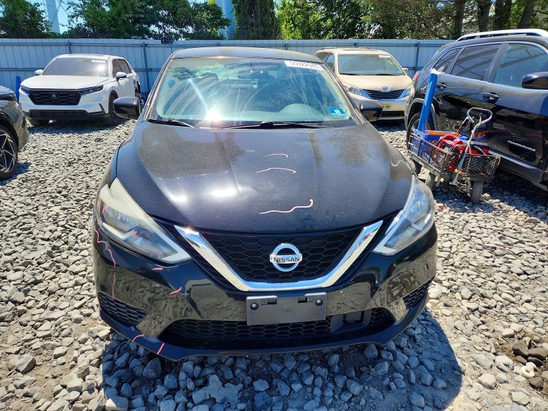 55922646 :رقم المزاد ، 3N1AB7AP5JY247382 vin ، 2018 Nissan Sentra مزاد بيع