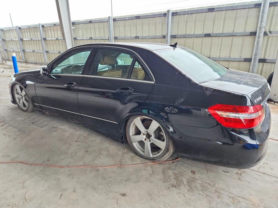 56142126 :رقم المزاد ، WDDHF7CB6AA018057 vin ، 2010 Mercedes-benz E مزاد بيع