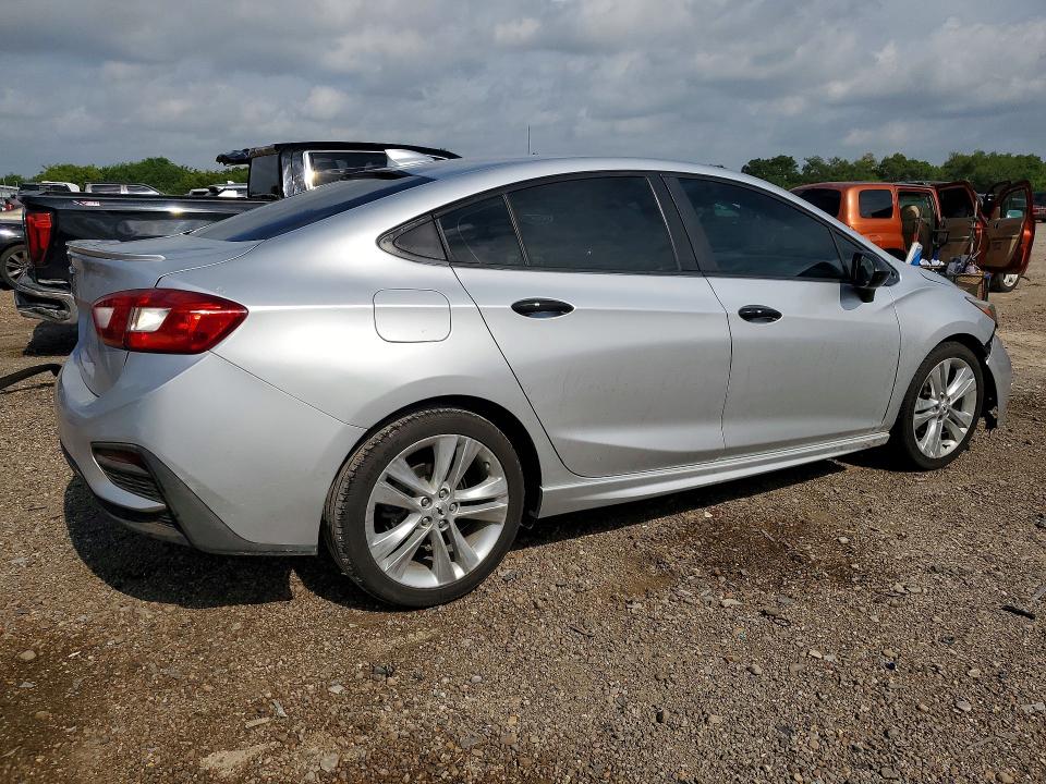 58140706 :رقم المزاد ، 1G1BE5SM4J7207256 vin ، 2018 Chevrolet Cruze مزاد بيع