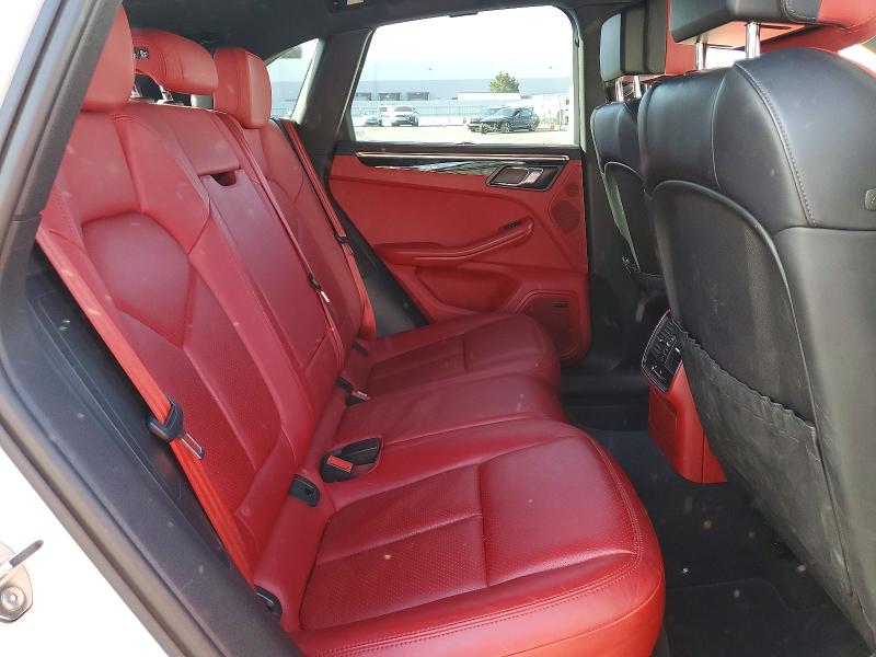 55912636 :رقم المزاد ، WP1AB2A51FLB58146 vin ، 2015 Porsche Macan مزاد بيع