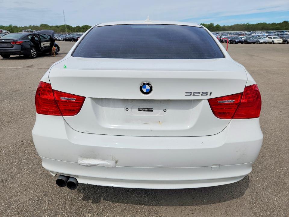 2011 Bmw 328 მანქანა იყიდება აუქციონზე, vin: WBAPK5G57BNN24630, აუქციონის ნომერი: 57684116