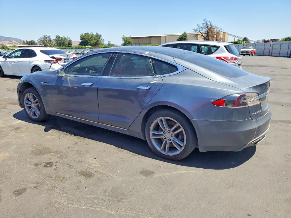 58943336 :رقم المزاد ، 5YJSA1CP4DFP23684 vin ، 2013 Tesla Model S مزاد بيع