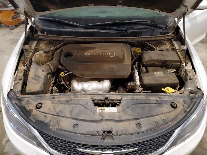 57572986 :رقم المزاد ، 1C3CCCAB6FN562197 vin ، 2015 Chrysler 200 مزاد بيع
