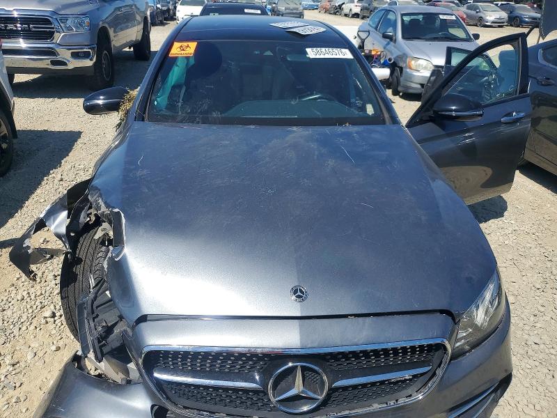 58646576 :رقم المزاد ، WDDZF6EB0JA403643 vin ، 2018 Mercedes-benz E مزاد بيع