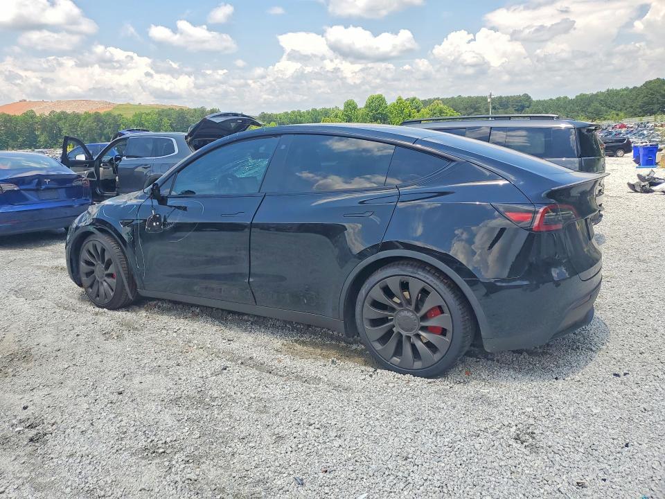 56511026 :رقم المزاد ، 7SAYGDEF2PF764305 vin ، 2023 Tesla Model Y مزاد بيع