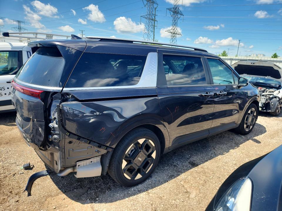 2025 Kia Carnival მანქანა იყიდება აუქციონზე, vin: KNDNC5K39S6458735, აუქციონის ნომერი: 58707876