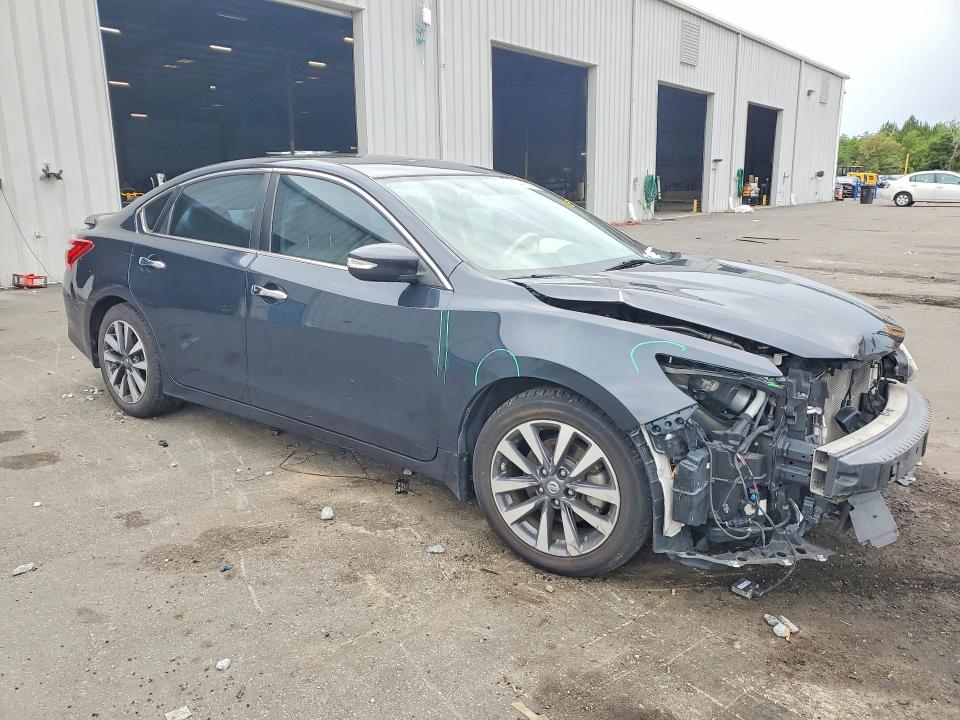 Продажа на аукционе авто 2017 Nissan Altima, vin: 1N4AL3AP0HC208212, номер лота: 56447136