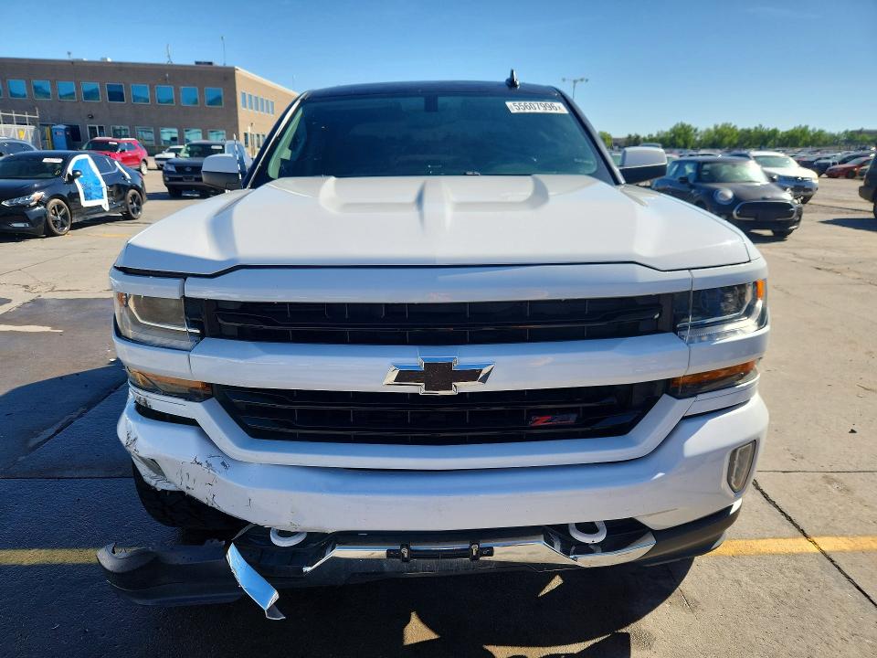 Продажа на аукционе авто 2018 Chevrolet Silverado, vin: 3GCUKREC4JG295183, номер лота: 55607996