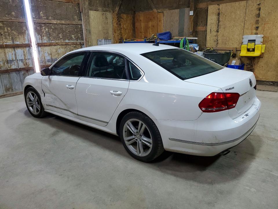 2015 Volkswagen Passat მანქანა იყიდება აუქციონზე, vin: 1VWBS7A35FC042124, აუქციონის ნომერი: 57398976