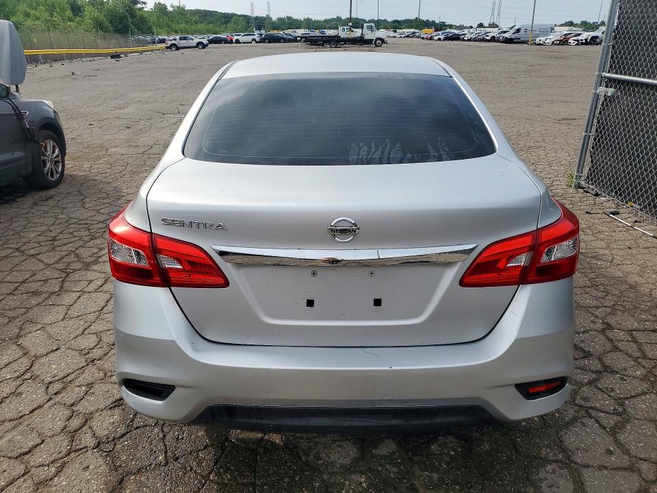 2018 Nissan Sentra მანქანა იყიდება აუქციონზე, vin: 3N1AB7AP8JY347203, აუქციონის ნომერი: 56454796
