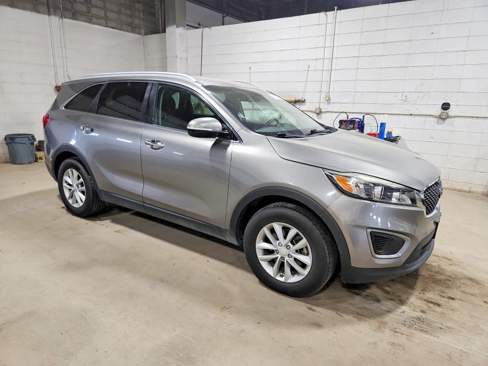 2017 Kia Sorento მანქანა იყიდება აუქციონზე, vin: 5XYPG4A39HG266715, აუქციონის ნომერი: 58514346
