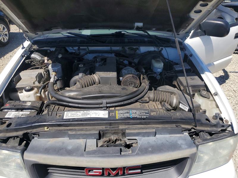 56632746 :رقم المزاد ، 1GTCS14HX38215727 vin ، 2003 Gmc Sonoma مزاد بيع