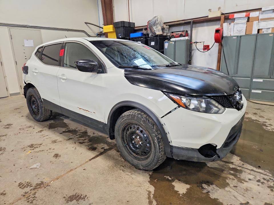 55817986 :رقم المزاد ، JN1BJ1CR5JW210309 vin ، 2018 Nissan Qashqai مزاد بيع