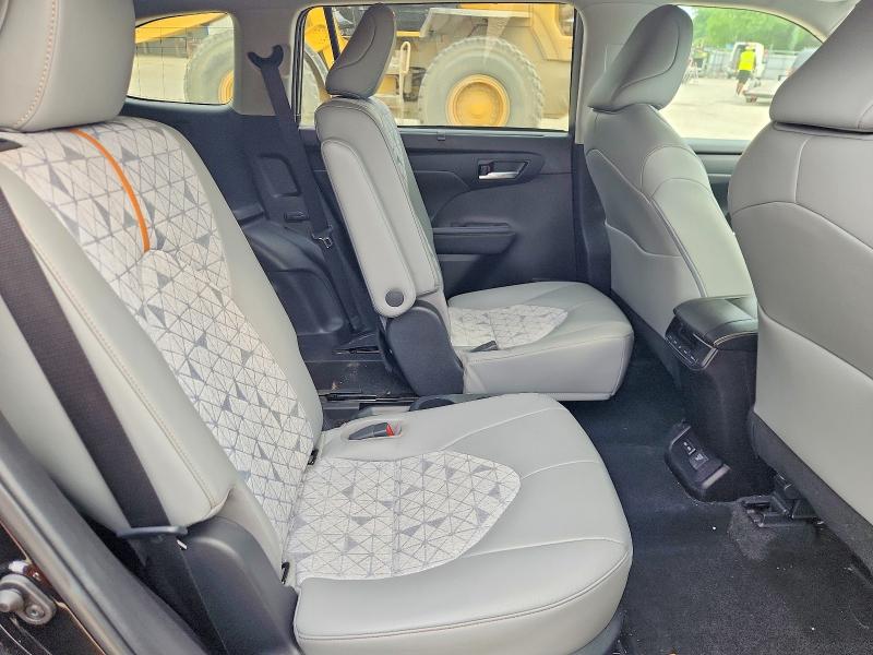 58777596 :رقم المزاد ، 5TDABRCH7PS594341 vin ، 2023 Toyota Highlander مزاد بيع