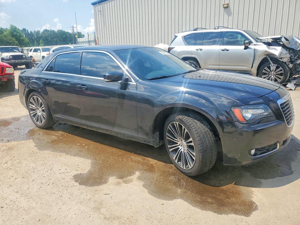 56946686 :رقم المزاد ، 2C3CCABG8EH179190 vin ، 2014 Chrysler 300 مزاد بيع