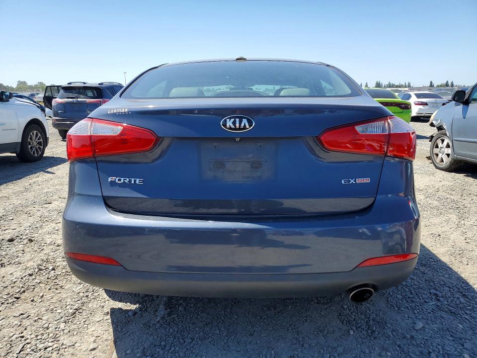 2015 Kia Forte მანქანა იყიდება აუქციონზე, vin: KNAFZ4A84F5282583, აუქციონის ნომერი: 56322986