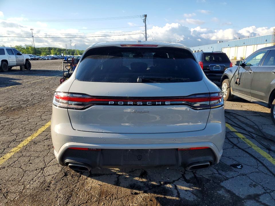 57501076 :رقم المزاد ، WP1AA2A51SLB03905 vin ، 2025 Porsche Macan مزاد بيع