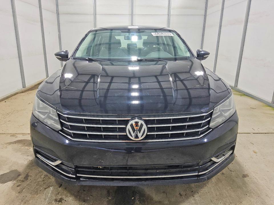 2017 Volkswagen Passat მანქანა იყიდება აუქციონზე, vin: 1VWAT7A39HC083075, აუქციონის ნომერი: 55353086