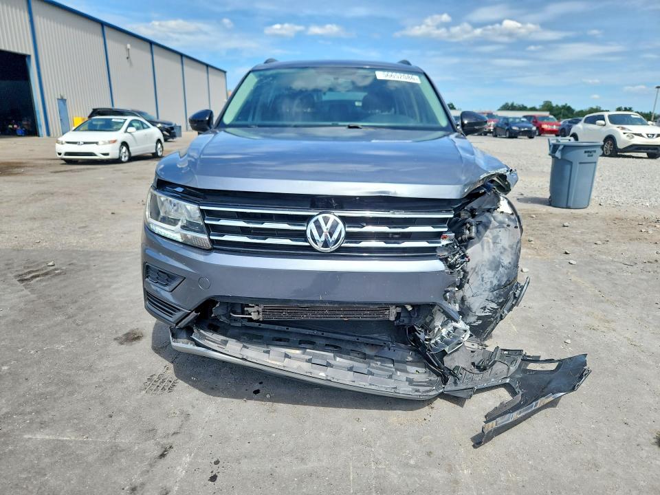 Продажа на аукционе авто 2018 Volkswagen Tiguan, vin: 3VV1B7AX5JM089132, номер лота: 56652086