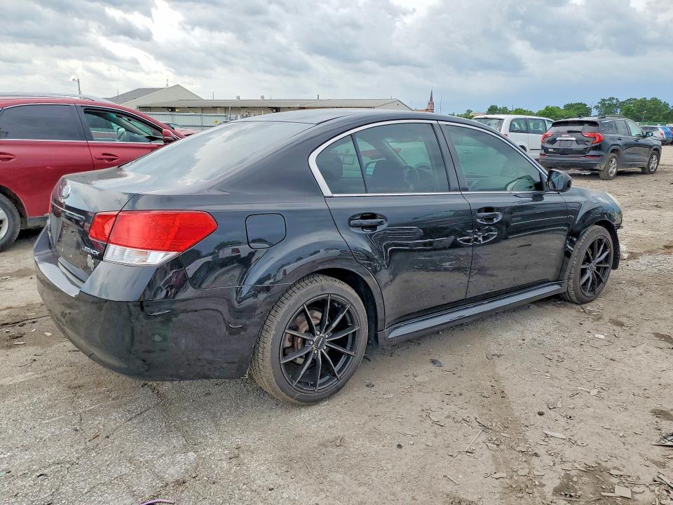 56612996 :رقم المزاد ، 4S3BMCG6XD3042480 vin ، 2013 Subaru Legacy مزاد بيع
