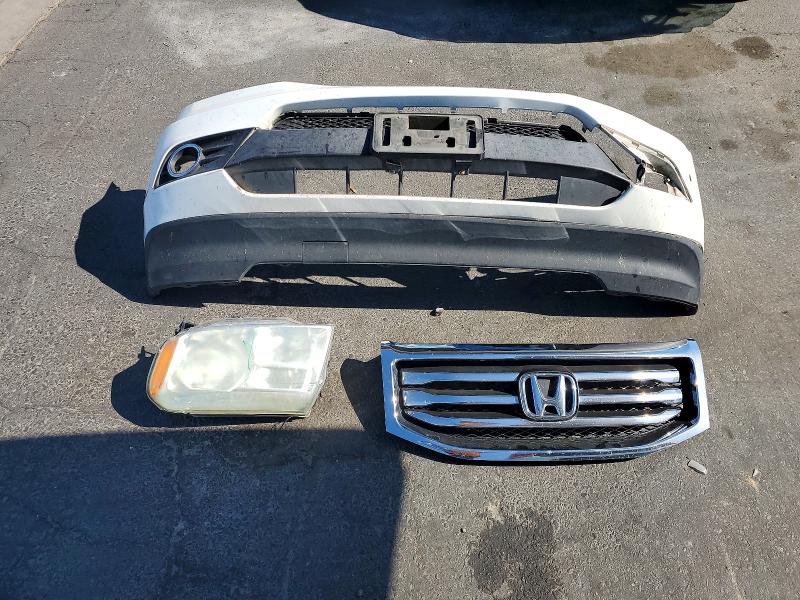 55740746 :رقم المزاد ، 5FNYF3H41CB043388 vin ، 2012 Honda Pilot مزاد بيع