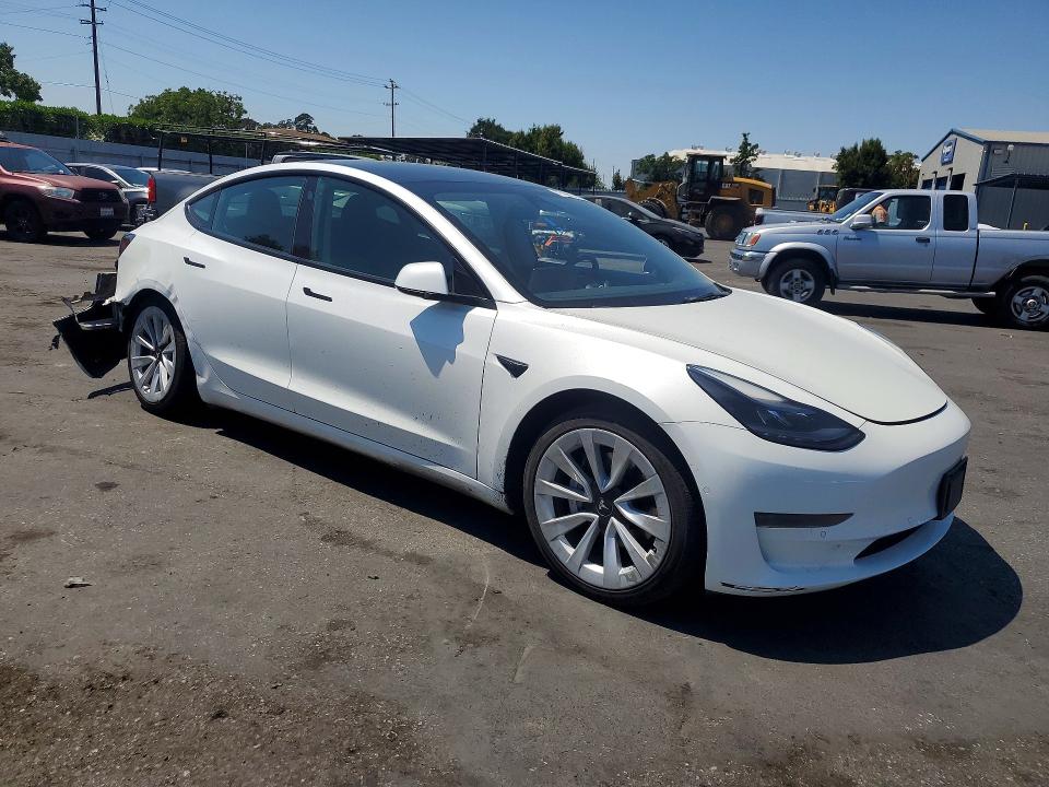 2022 Tesla Model 3 მანქანა იყიდება აუქციონზე, vin: 5YJ3E1EA0NF185682, აუქციონის ნომერი: 57596726