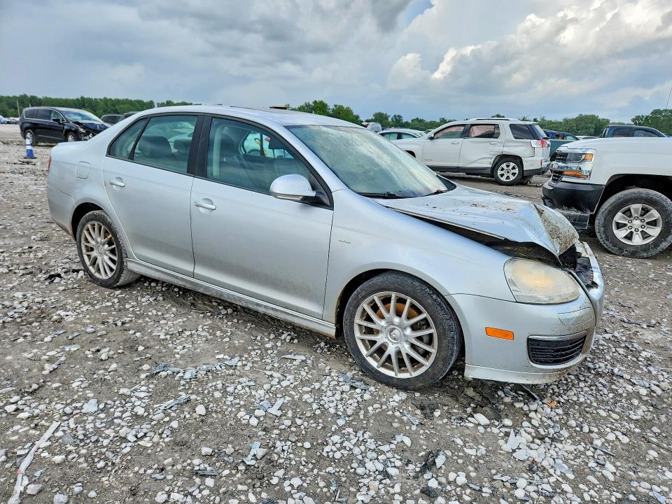 56442866 :رقم المزاد ، 3VWRJ71K58M180949 vin ، 2008 Volkswagen Jetta مزاد بيع