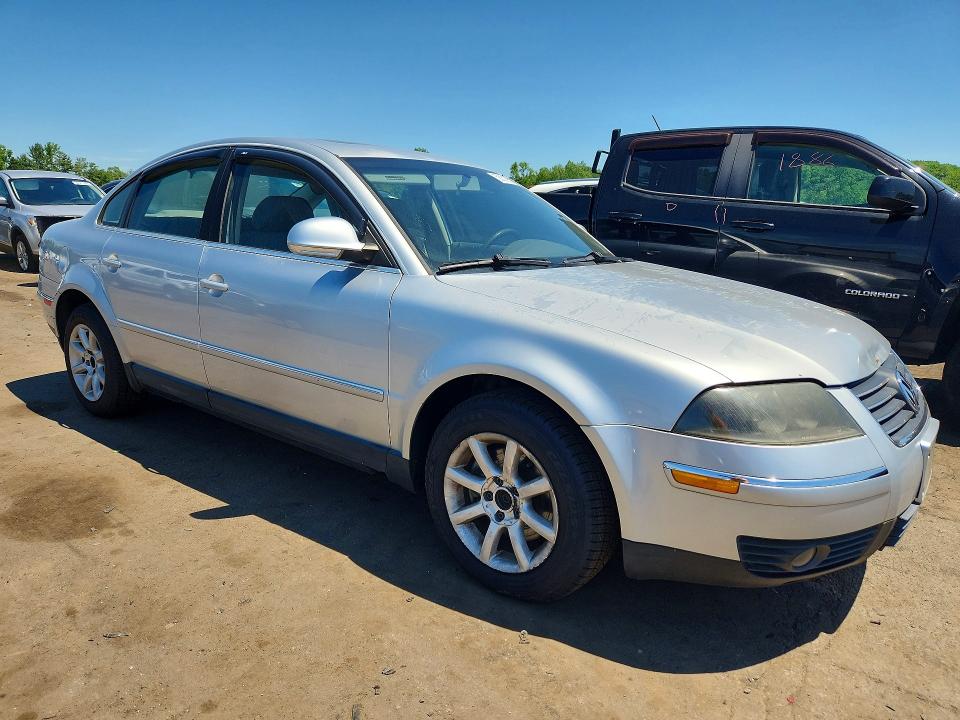 56319526 :رقم المزاد ، WVWPD63BX4E309843 vin ، 2004 Volkswagen Passat مزاد بيع