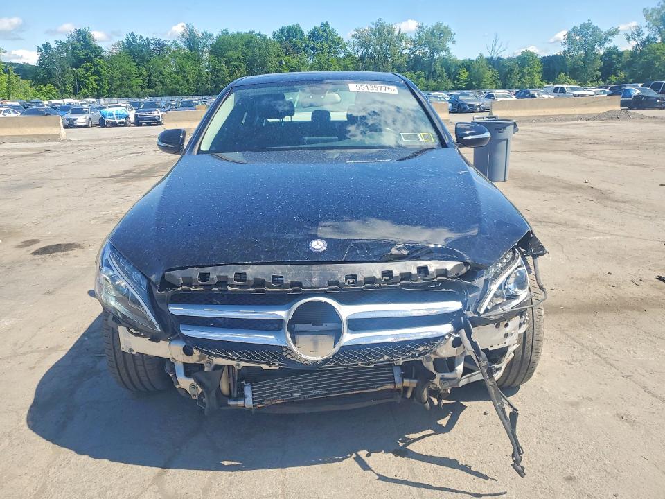 55135776 :رقم المزاد ، 55SWF4KB0FU081461 vin ، 2015 Mercedes-benz C مزاد بيع