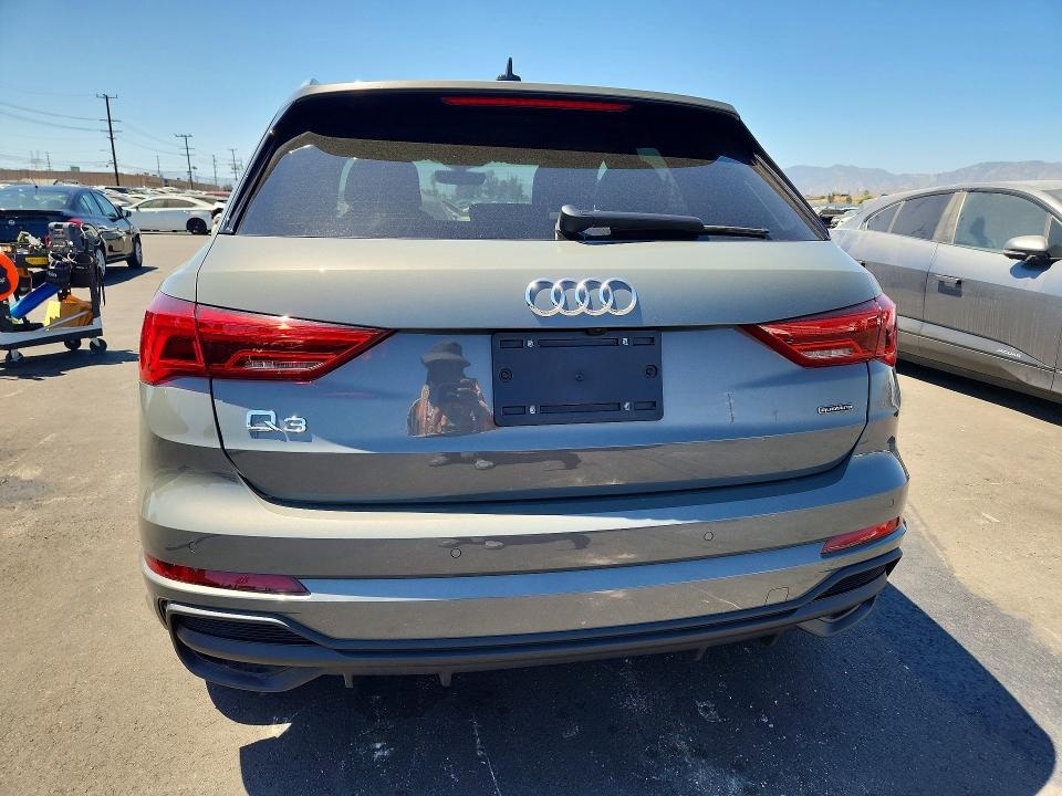 57241556 :رقم المزاد ، WA1DECF38S1087157 vin ، 2025 Audi Q3 مزاد بيع