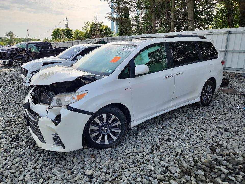 57006726 :رقم المزاد ، 5TDDZ3DC8KS225506 vin ، 2019 Toyota Sienna مزاد بيع
