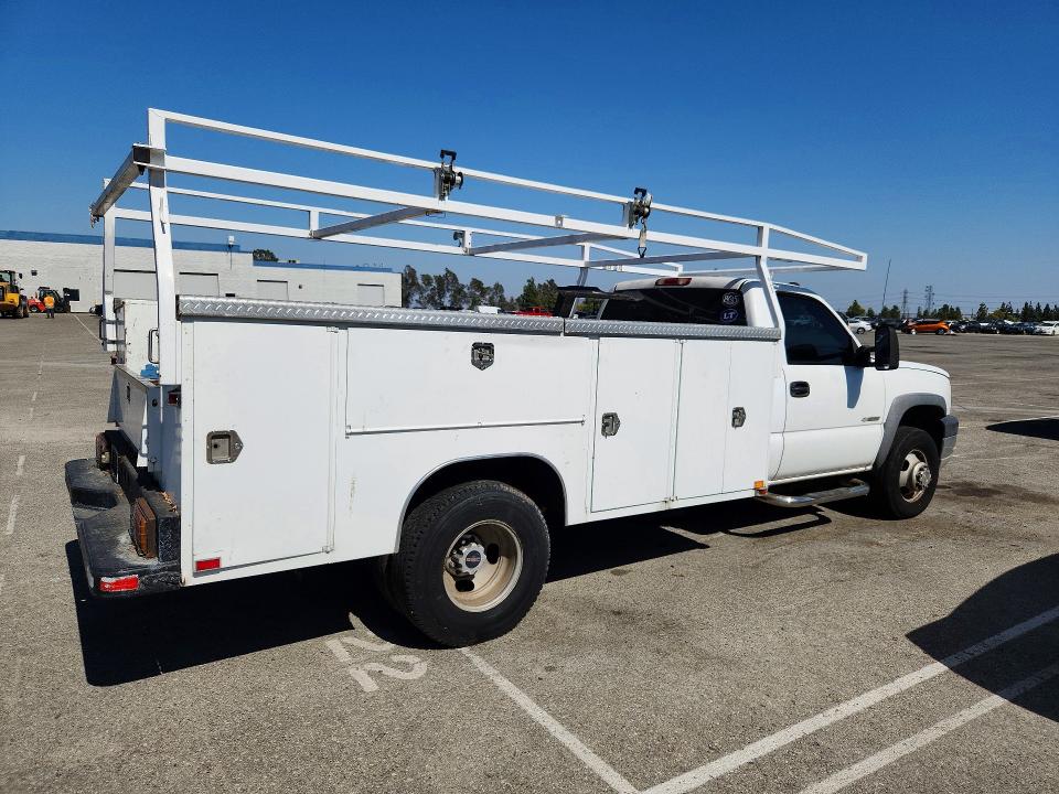 2003 Chevrolet Silverado მანქანა იყიდება აუქციონზე, vin: 1GBJC34U03E228277, აუქციონის ნომერი: 55806536