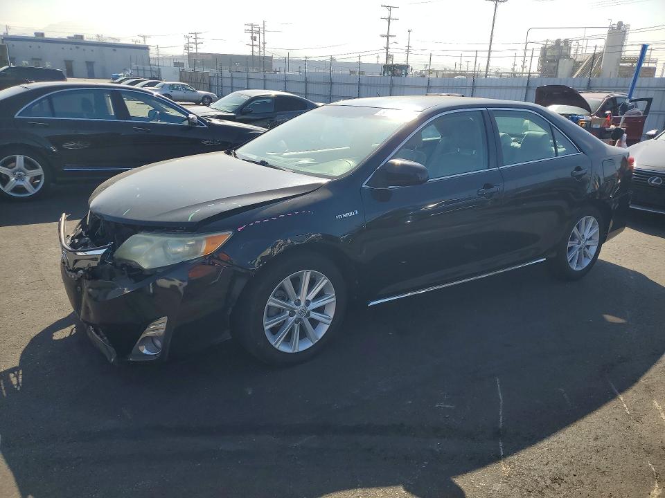 2014 Toyota Camry Hybrid მანქანა იყიდება აუქციონზე, vin: 4T1BD1FK6EU138441, აუქციონის ნომერი: 57951136