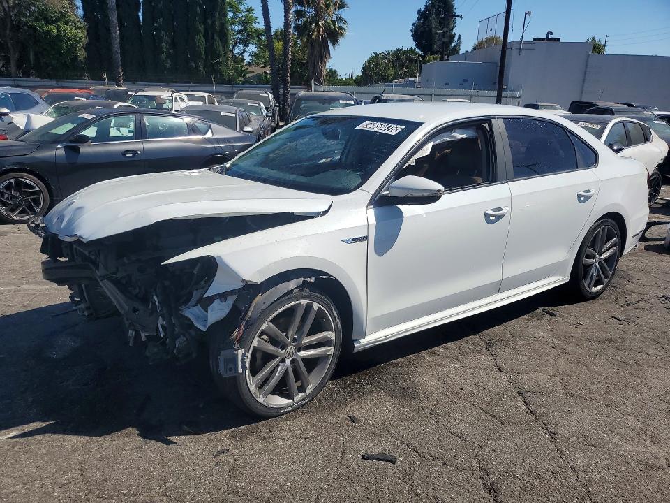 56550476 :رقم المزاد ، 1VWAA7A37JC022531 vin ، 2018 Volkswagen Passat مزاد بيع
