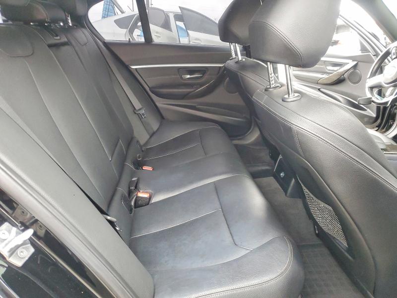55873436 :رقم المزاد ، WBA8B9G52HNU51705 vin ، 2017 Bmw 330 مزاد بيع
