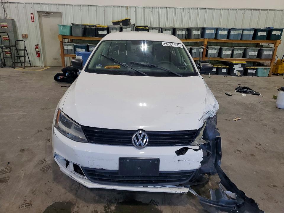 56227196 :رقم المزاد ، 3VW2K7AJ7DM372874 vin ، 2013 Volkswagen Jetta مزاد بيع
