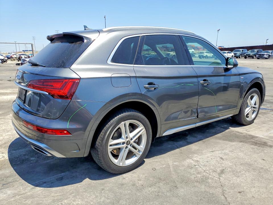 58469056 :رقم المزاد ، WA1G2AFY0M2047707 vin ، 2021 Audi Q5 E مزاد بيع