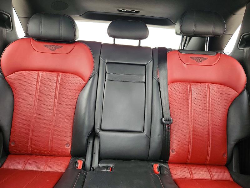 57021386 :رقم المزاد ، SJAAC2ZV0JC018473 vin ، 2018 Bentley Bentayga مزاد بيع