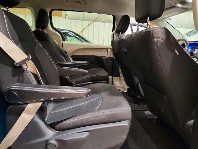 56075486 :رقم المزاد ، 2C4RC1CG2LR138484 vin ، 2020 Chrysler Voyager مزاد بيع