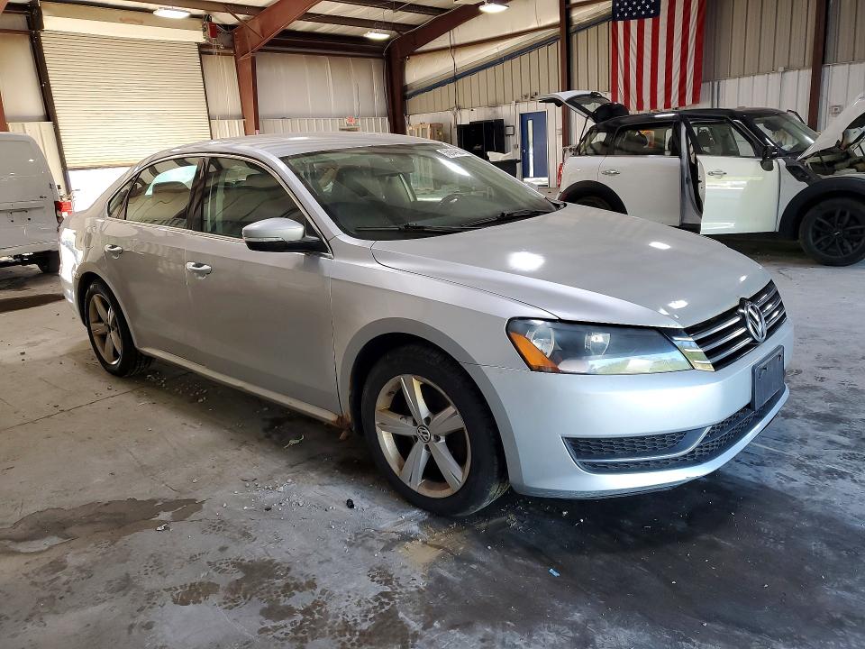 2013 Volkswagen Passat მანქანა იყიდება აუქციონზე, vin: 1VWBP7A37DC016333, აუქციონის ნომერი: 55934606