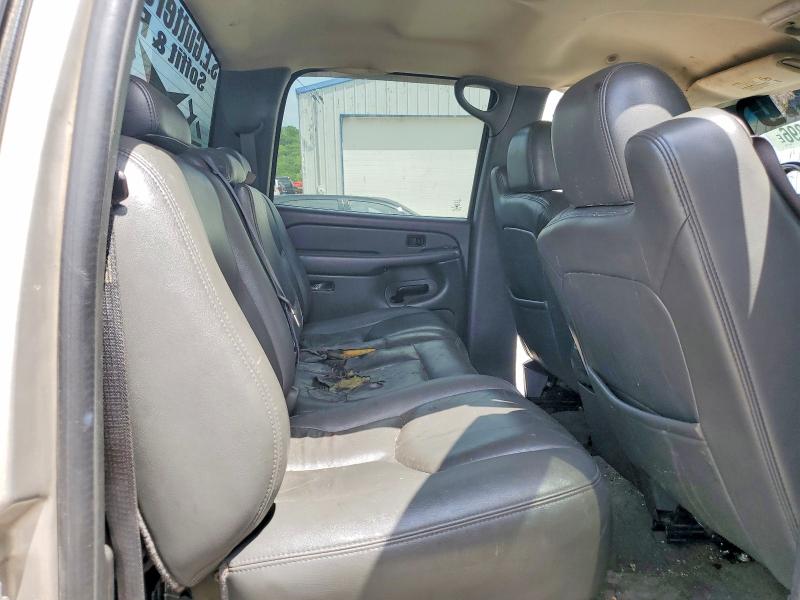 Продажа на аукционе авто 2004 Chevrolet Silverado, vin: 1GCHK232X4F191158, номер лота: 64670536