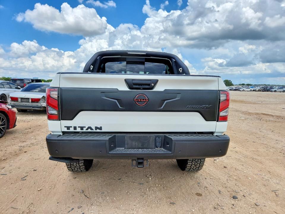 2024 Nissan Titan მანქანა იყიდება აუქციონზე, vin: 1N6AA1ED6RN111040, აუქციონის ნომერი: 51026976