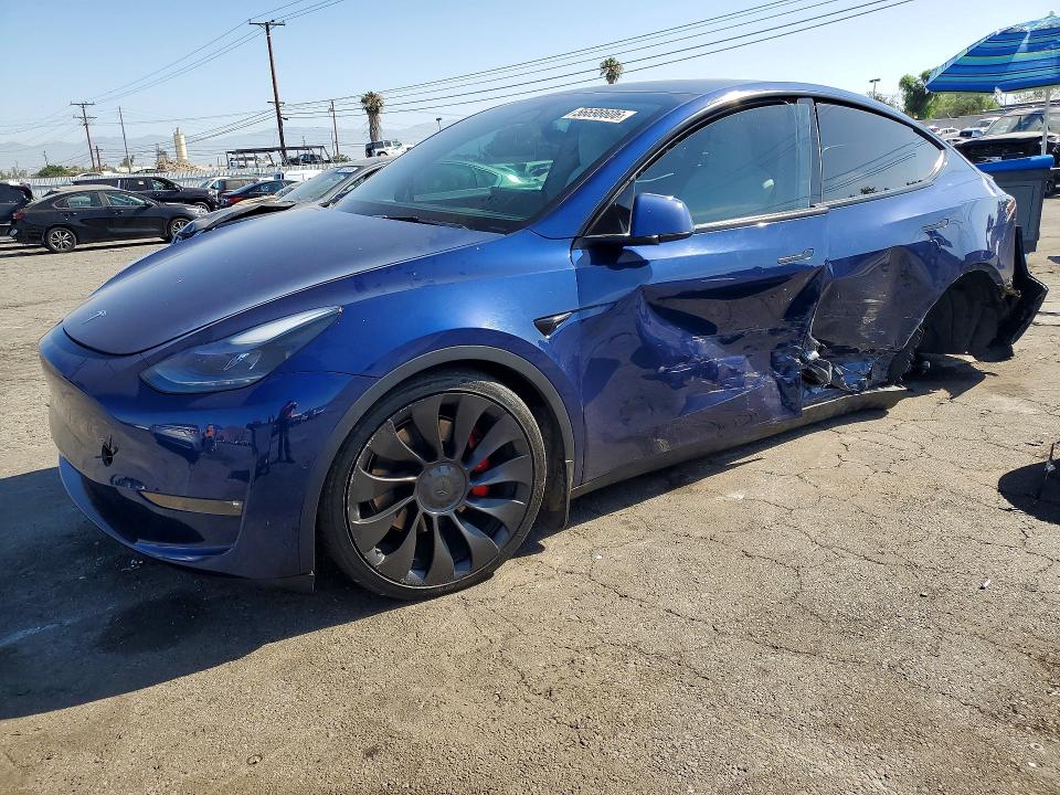 56698606 :رقم المزاد ، 7SAYGDEF3NF489461 vin ، 2022 Tesla Model Y مزاد بيع