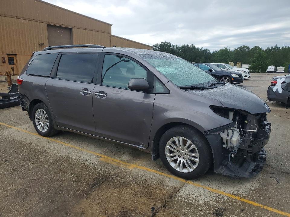55532066 :رقم المزاد ، 5TDYK3DC8GS741944 vin ، 2016 Toyota Sienna مزاد بيع