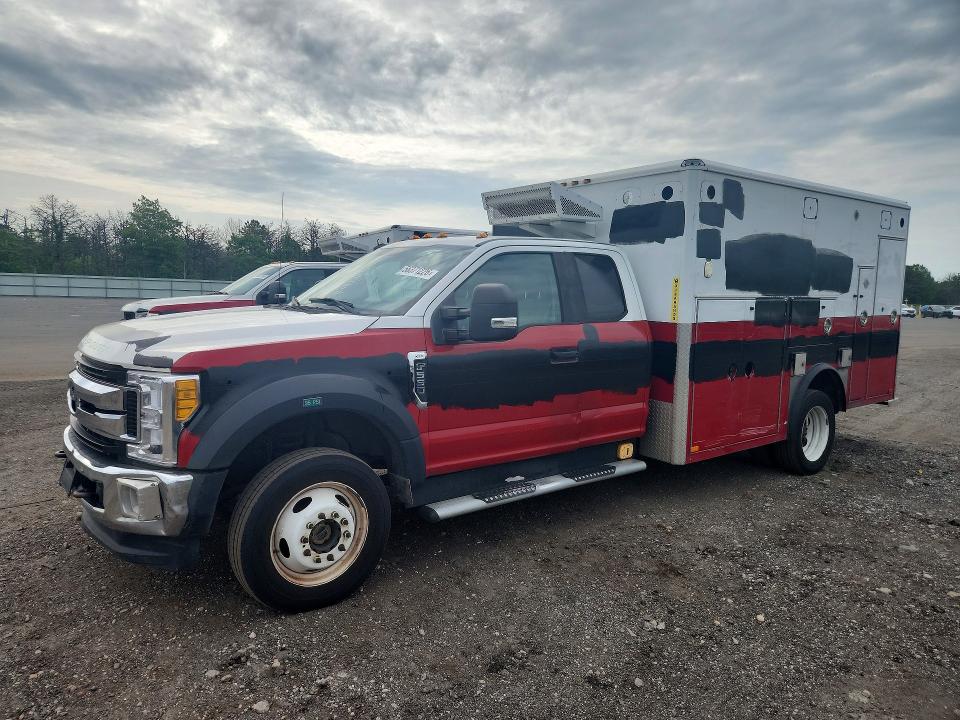 56371226 :رقم المزاد ، 1FD0X5HT9HED73071 vin ، 2017 Ford F550 مزاد بيع